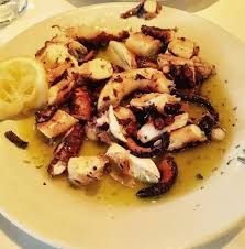 Santorini signature dishes Whole Red Snapper
Grilled Octopus
Flaming Saganaki